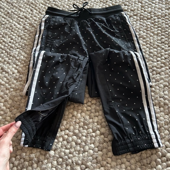 Adidas Unisex Size Small Pants - Picture 4 of 6